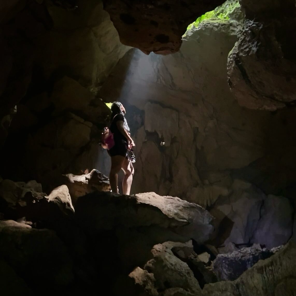 @alvirasiregar___shortcut_to_paradise🌈🍃🚶🏻_♀️🦇______best_place_to_get_some_sun____batcave_entrance___WOWWW🏜️___coz_im_ur_flashlight🔦___almostt1